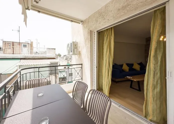 Three Bedroom Stylish Apt Next To Acropolis