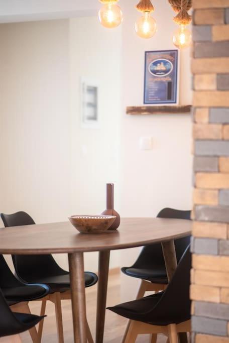 Apartment Three Bedroom Stylish Next To Acropolis Athen