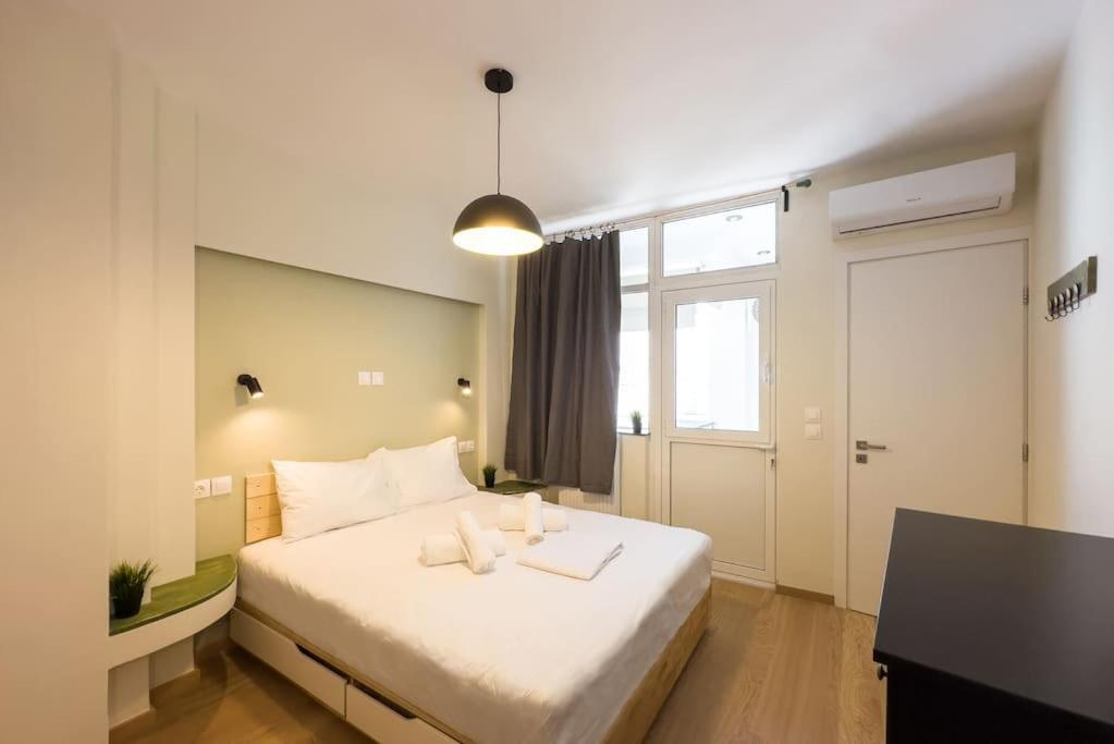 Three Bedroom Stylish Next To Acropolis