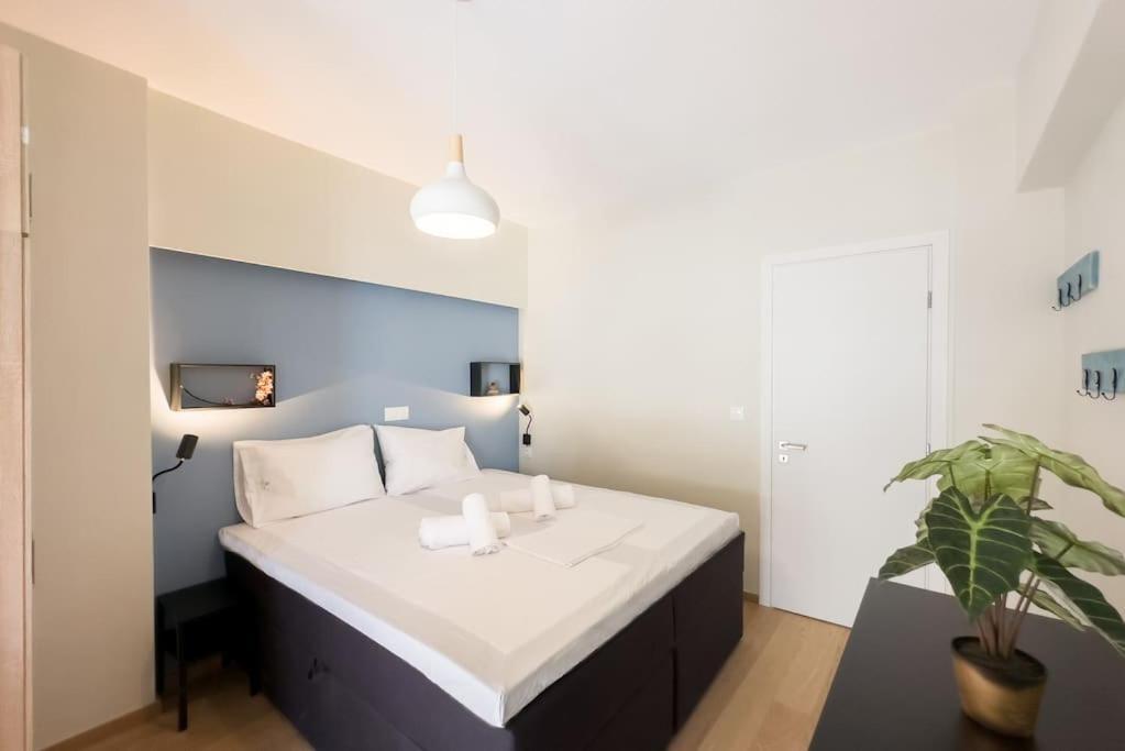 Three Bedroom Stylish Next To Acropolis *